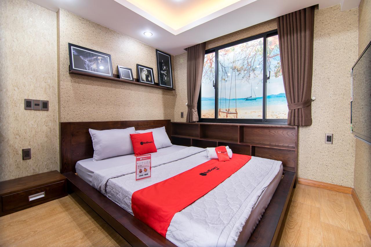 Reddoorz Plus @ Nguyen Trai Street Thành Pho Ho Chí Minh Esterno foto